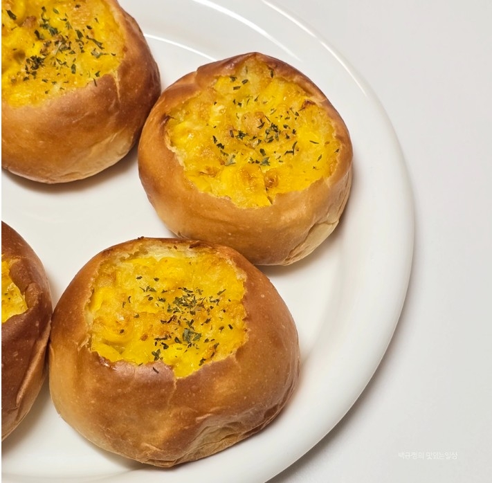 옥수수전이 들어간 '옥수수치즈모닝빵'