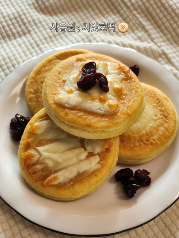 芝士树莓坚果糖饼