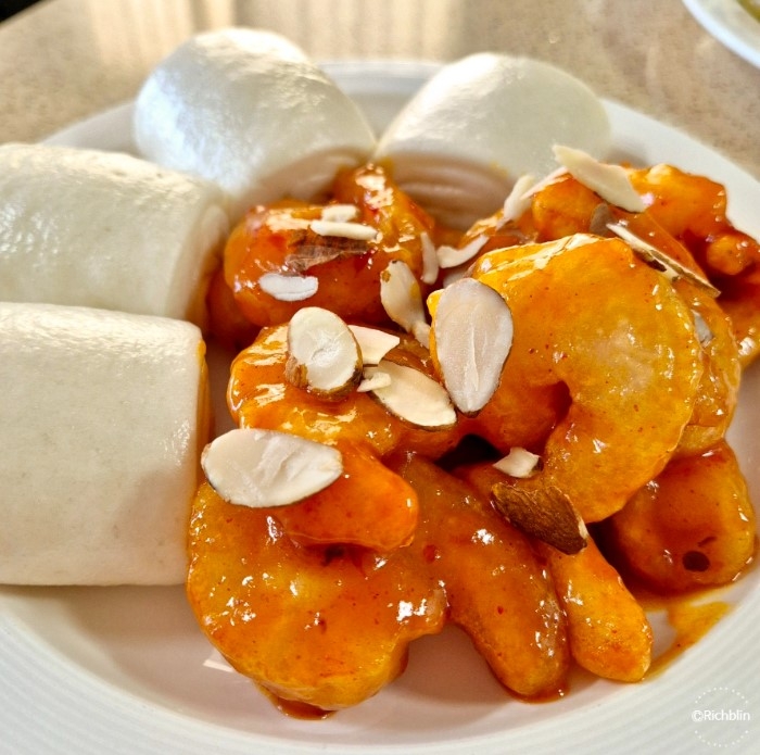 a flower bun made of chili shrimp