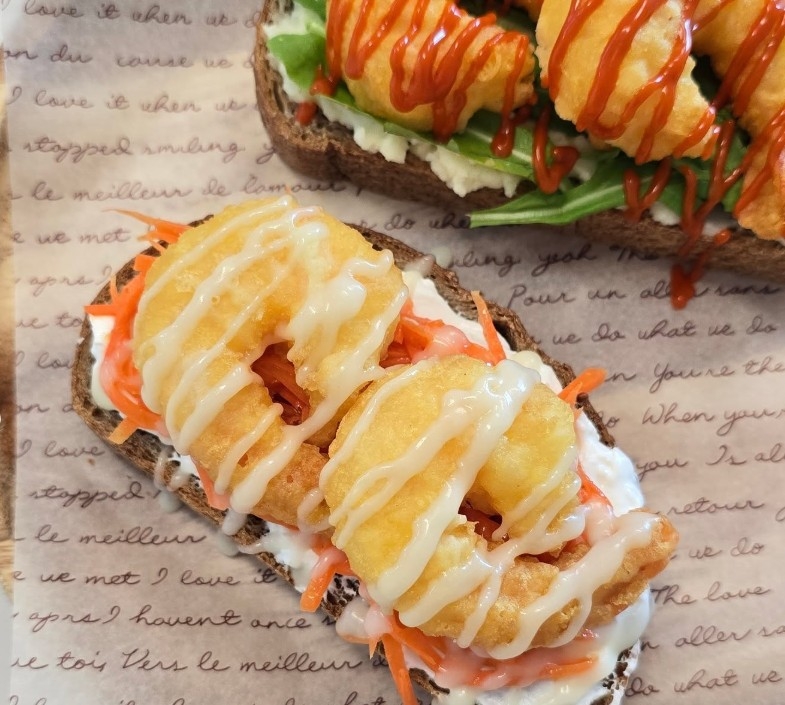 Mara cream and cream shrimp. 'Open toast.'