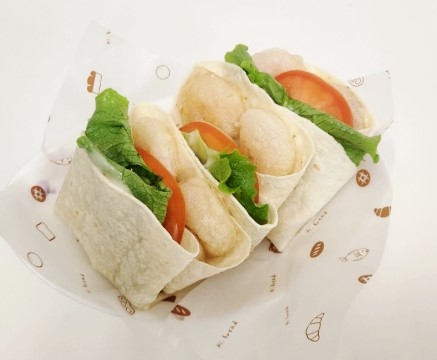 'Cream shrimp, tortilla sandwich.'