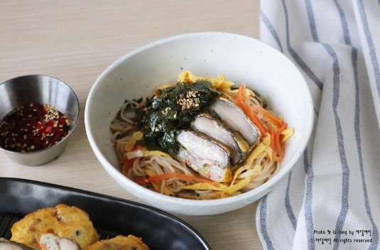 卵焼きのしいたけです。 「ビビン麺」