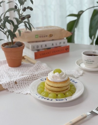 ホイップクリームをのせたスイートシードホットク